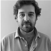 Arquitecto y diseñador de interiores por cuenta propia con grandes proyectos realizados en Madrid